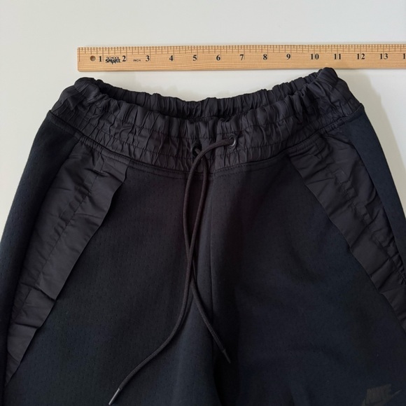 Nike Sportswear Tech Fleece Women's Crop Pants Black size small - Picture 10 of 12